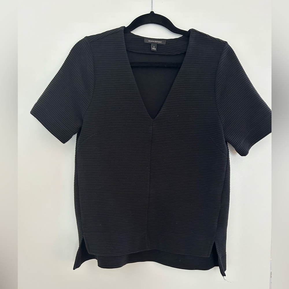 Banana Republic V Neck Short Sleeve Size Small